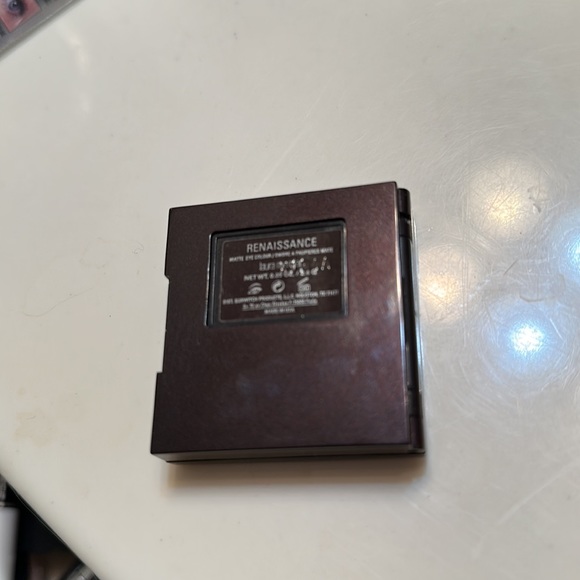 Laura Mercier eye shadow (renaissance palette) with mirror - Picture 2 of 3